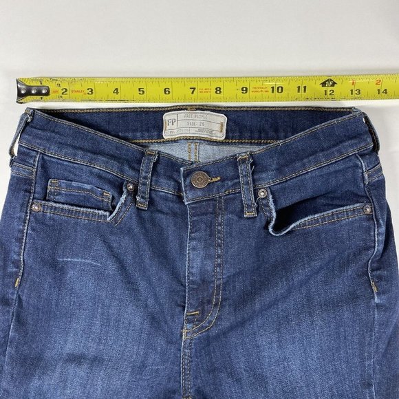 Free People Women's 26 Skinny Jeans Blue Dark Wash Distressed 61855-16515125 - Picture 10 of 11